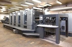 挂历中的工艺美学 探索苍南县文龙纸制工艺厂的包装机械应用